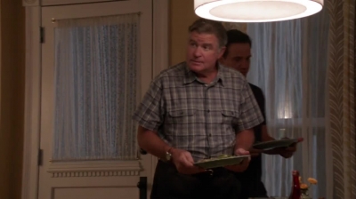 WHITE_COLLAR_-_E4X11_FAMILY_BUSINESS_0395.jpg