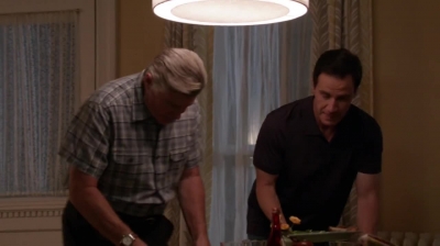 WHITE_COLLAR_-_E4X11_FAMILY_BUSINESS_0402.jpg
