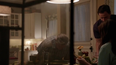 WHITE_COLLAR_-_E4X11_FAMILY_BUSINESS_0406.jpg