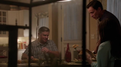 WHITE_COLLAR_-_E4X11_FAMILY_BUSINESS_0424.jpg