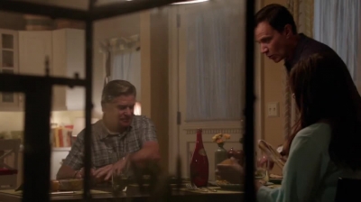WHITE_COLLAR_-_E4X11_FAMILY_BUSINESS_0425.jpg