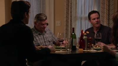 WHITE_COLLAR_-_E4X11_FAMILY_BUSINESS_0501.jpg