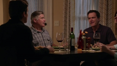 WHITE_COLLAR_-_E4X11_FAMILY_BUSINESS_0505.jpg