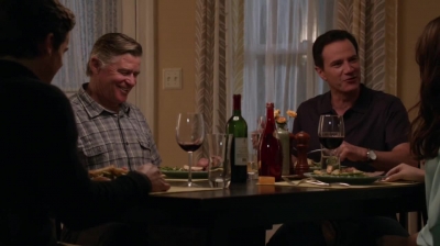 WHITE_COLLAR_-_E4X11_FAMILY_BUSINESS_0525.jpg