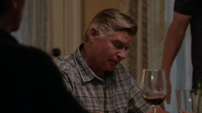 WHITE_COLLAR_-_E4X11_FAMILY_BUSINESS_0606.jpg
