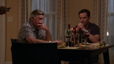 WHITE_COLLAR_-_E4X11_FAMILY_BUSINESS_0702.jpg