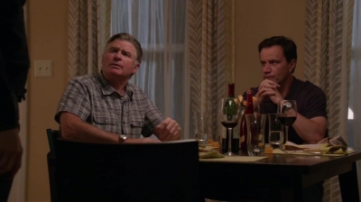 WHITE_COLLAR_-_E4X11_FAMILY_BUSINESS_0710.jpg