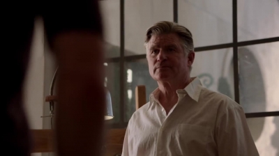 WHITE_COLLAR_-_E4X11_FAMILY_BUSINESS_0777.jpg