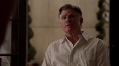 WHITE_COLLAR_-_E4X11_FAMILY_BUSINESS_0817.jpg