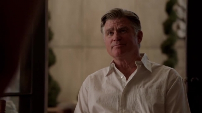 WHITE_COLLAR_-_E4X11_FAMILY_BUSINESS_0820.jpg