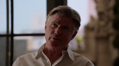 WHITE_COLLAR_-_E4X11_FAMILY_BUSINESS_0829.jpg