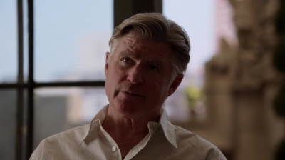 WHITE_COLLAR_-_E4X11_FAMILY_BUSINESS_0830.jpg