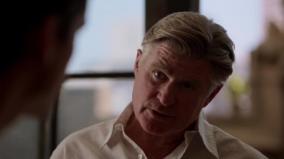 WHITE_COLLAR_-_E4X11_FAMILY_BUSINESS_0878.jpg