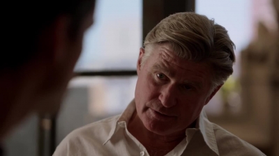 WHITE_COLLAR_-_E4X11_FAMILY_BUSINESS_0886.jpg