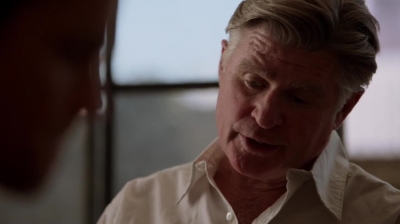 WHITE_COLLAR_-_E4X11_FAMILY_BUSINESS_0900.jpg