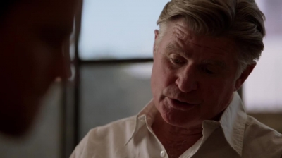 WHITE_COLLAR_-_E4X11_FAMILY_BUSINESS_0901.jpg