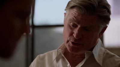 WHITE_COLLAR_-_E4X11_FAMILY_BUSINESS_0902.jpg
