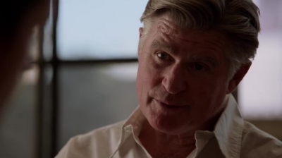 WHITE_COLLAR_-_E4X11_FAMILY_BUSINESS_0926.jpg