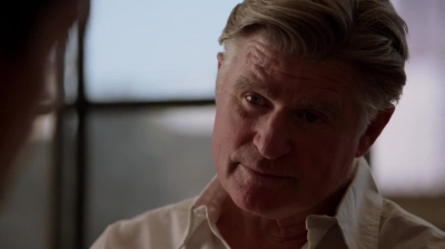 WHITE_COLLAR_-_E4X11_FAMILY_BUSINESS_0930.jpg