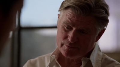 WHITE_COLLAR_-_E4X11_FAMILY_BUSINESS_0935.jpg
