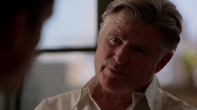 WHITE_COLLAR_-_E4X11_FAMILY_BUSINESS_0938.jpg