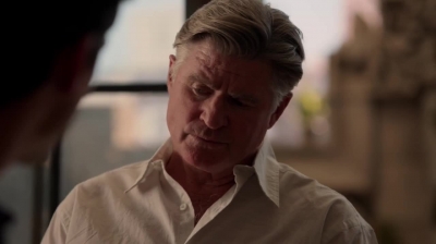 WHITE_COLLAR_-_E4X11_FAMILY_BUSINESS_0952.jpg
