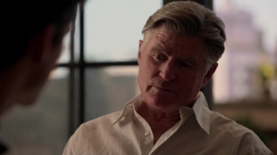 WHITE_COLLAR_-_E4X11_FAMILY_BUSINESS_0979.jpg