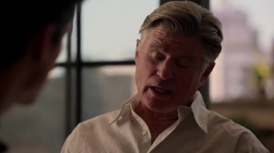 WHITE_COLLAR_-_E4X11_FAMILY_BUSINESS_0980.jpg