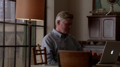 WHITE_COLLAR_-_E4X11_FAMILY_BUSINESS_0998.jpg
