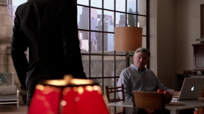 WHITE_COLLAR_-_E4X11_FAMILY_BUSINESS_1030.jpg