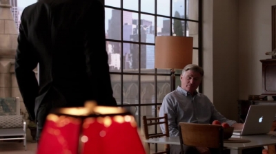 WHITE_COLLAR_-_E4X11_FAMILY_BUSINESS_1032.jpg