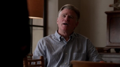 WHITE_COLLAR_-_E4X11_FAMILY_BUSINESS_1041.jpg