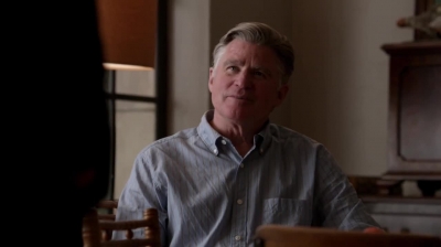 WHITE_COLLAR_-_E4X11_FAMILY_BUSINESS_1046.jpg