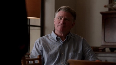 WHITE_COLLAR_-_E4X11_FAMILY_BUSINESS_1048.jpg