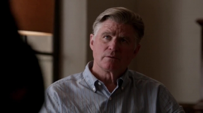 WHITE_COLLAR_-_E4X11_FAMILY_BUSINESS_1090.jpg