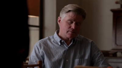 WHITE_COLLAR_-_E4X11_FAMILY_BUSINESS_1104.jpg