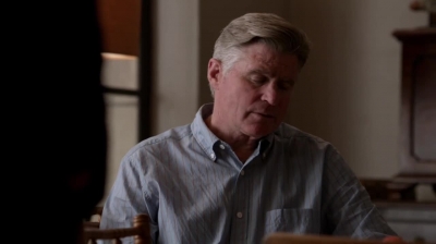 WHITE_COLLAR_-_E4X11_FAMILY_BUSINESS_1106.jpg