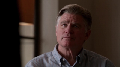 WHITE_COLLAR_-_E4X11_FAMILY_BUSINESS_1135.jpg