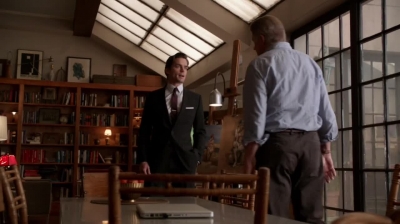WHITE_COLLAR_-_E4X11_FAMILY_BUSINESS_1152.jpg