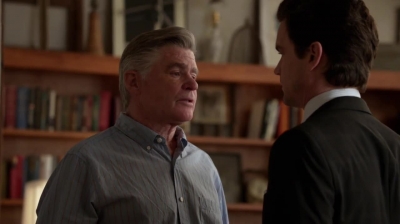 WHITE_COLLAR_-_E4X11_FAMILY_BUSINESS_1201.jpg