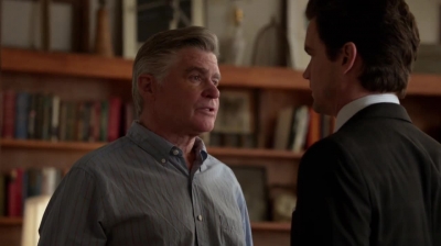 WHITE_COLLAR_-_E4X11_FAMILY_BUSINESS_1203.jpg