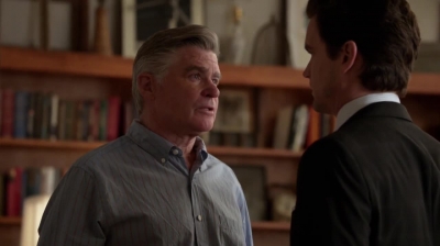 WHITE_COLLAR_-_E4X11_FAMILY_BUSINESS_1204.jpg