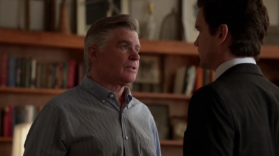 WHITE_COLLAR_-_E4X11_FAMILY_BUSINESS_1205.jpg