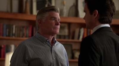 WHITE_COLLAR_-_E4X11_FAMILY_BUSINESS_1206.jpg