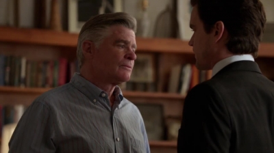 WHITE_COLLAR_-_E4X11_FAMILY_BUSINESS_1212.jpg