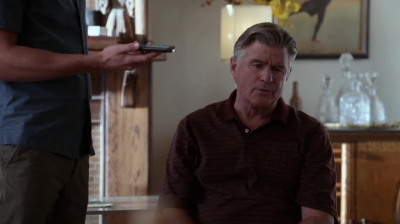 WHITE_COLLAR_-_E4X15_THE_ORIGINAL_216.jpg