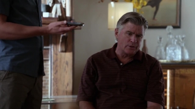 WHITE_COLLAR_-_E4X15_THE_ORIGINAL_220.jpg