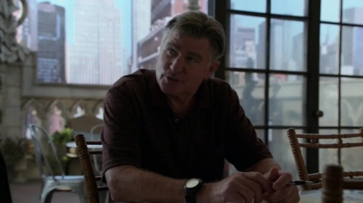 WHITE_COLLAR_-_E4X15_THE_ORIGINAL_301.jpg
