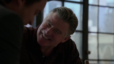 WHITE_COLLAR_-_E4X15_THE_ORIGINAL_370.jpg