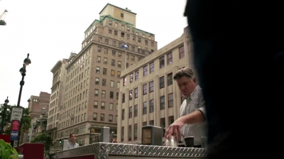 WHITE_COLLAR_-_E4X15_THE_ORIGINAL_517.jpg